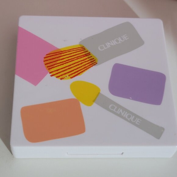 NEW Clinique Eyeshadow and Blush Palette with Mirror - Picture 2 of 8